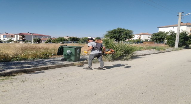 Genel temizlik çalışmaları devam ediyor