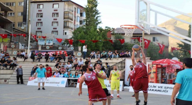 Hakkaride basketbol heyecanı sona erdi