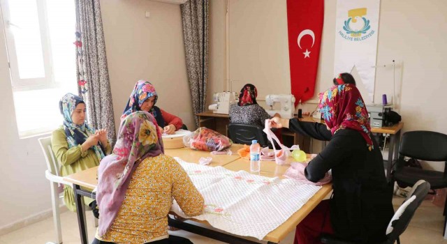 Haliliyede kadınlar meslek öğrenip para kazanıyor