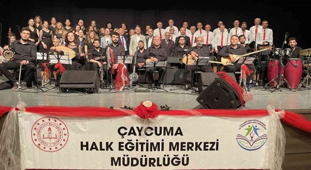 Halk Eğitim Merkezi ‘Türk Halk Müziği konseri müzikseverlerle buluştu
