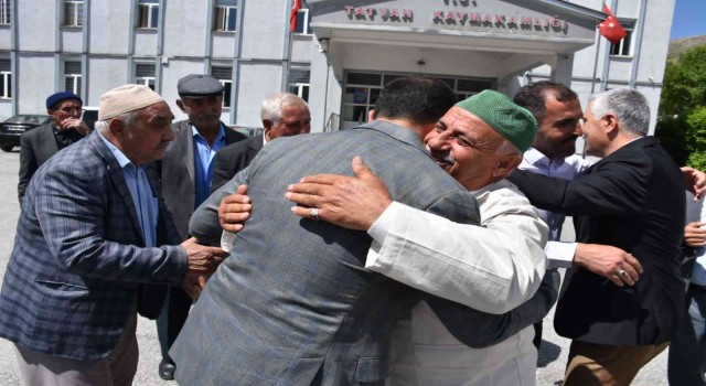 Hasret sona erdi, ilk hacı kafilesi dualar ile uğurlandı