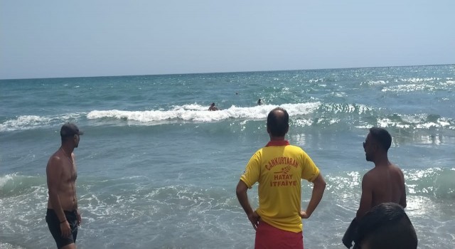 Hatayda rip akıntısına kapılan vatandaş kurtarıldı