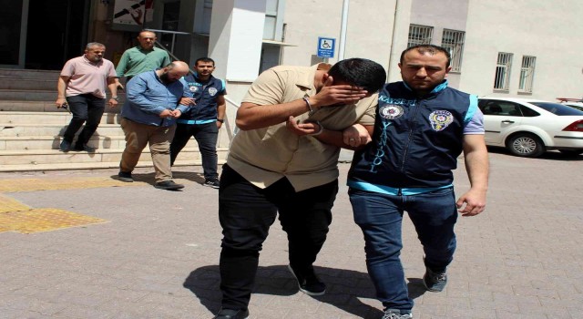 Hayali dükkanda, olmayan yedek parçalarla vatandaşları dolandıran 3 kişi tutuklandı