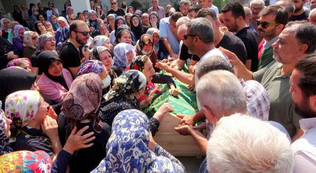 Helikopter kazasında hayatını kaybeden Serhat Kenarın ailesi gözyaşlarına boğuldu