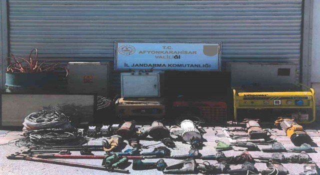 Hırsızlık şebekesine jandarmadan büyük darbe: 13 kişi tutuklandı