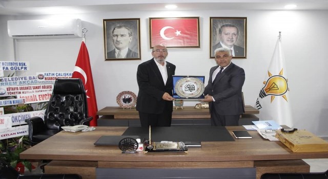 Hisarcık heyetinden Başkan Önsaya, “Hayırlı olsun” ziyareti