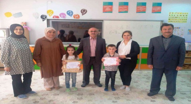 Hisarcıkta yarışmada dereceye giren ana sınıfı öğrencileri ödüllendirildi