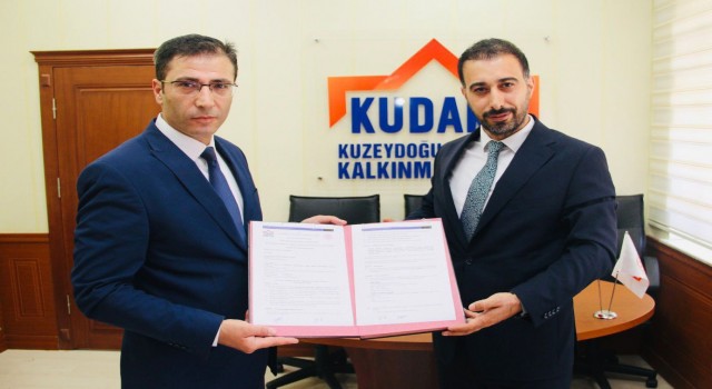 HKMOdan çifte başarı