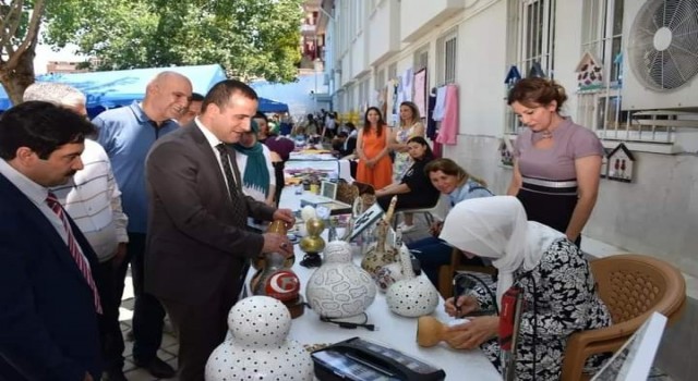 Honazda hayat boyu öğrenme kursiyerlerinin eserleri görücüye çıktı
