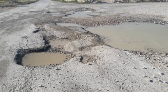 Honazın yolları köstebek yuvasına döndü