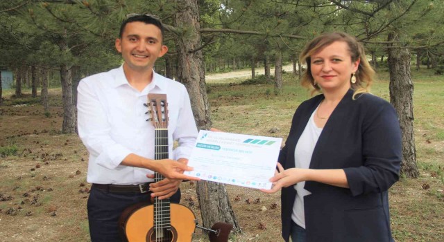 Hürok Mermerin desteği ile doğada konser