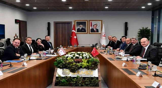 İçişleri Bakanı Soylu, KKTCli mevkidaşı Öztürkler ile bir araya geldi