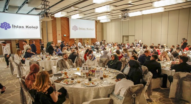İhlas koleji mezunlarını uğurladı
