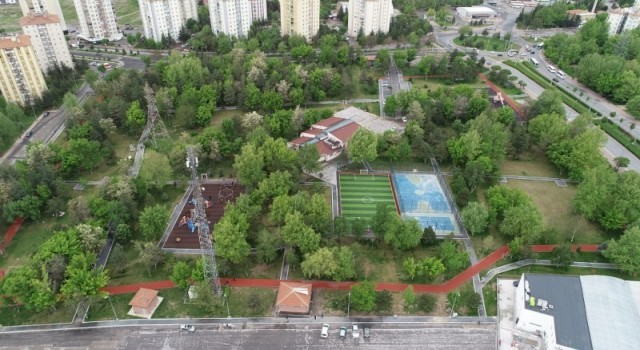 İsa Yusuf Alptekin Parkı yepyeni yüzüyle Belsine hizmet etmeye başladı