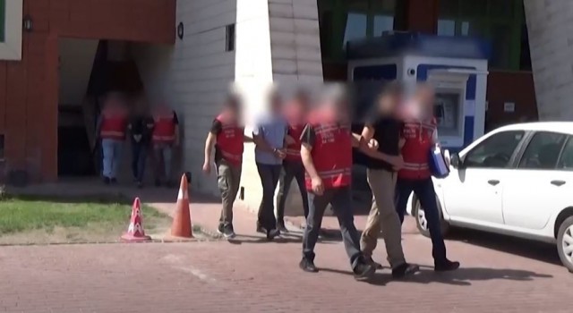 Ispartada eş zamanlı fuhuş operasyonu