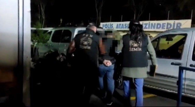 İzmir merkezli FETÖ operasyonunda 31 şüpheli gözaltında
