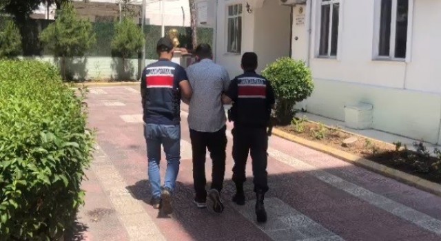 İzmirde eş zamanlı terör operasyonu: 7 şüpheli gözaltında