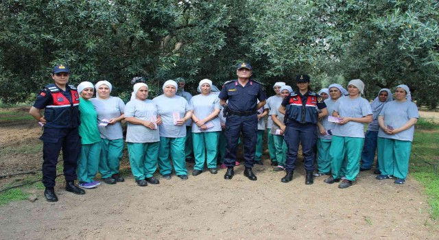 İzmirde jandarma köşe bucak gezip KADESi tanıtıyor