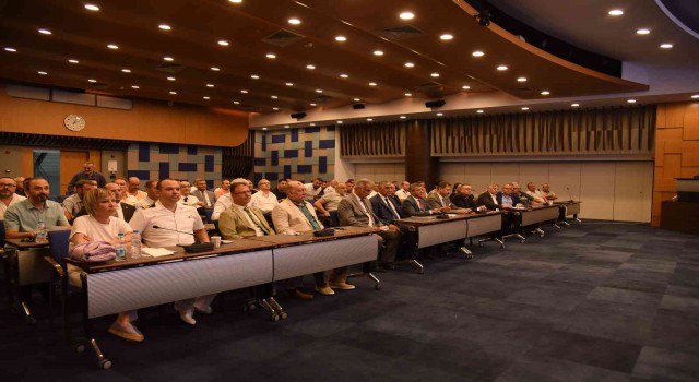 İZTOda bir araya gelen balıkçılar sorunlarını masaya yatırdı