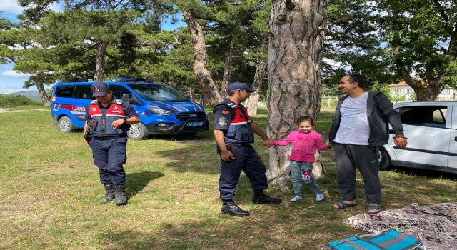 Jandarmadan piknikçilere orman yangını uyarısı