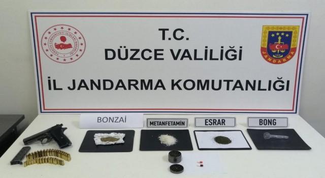 Jandarmadan uyuşturucuya geçit yok