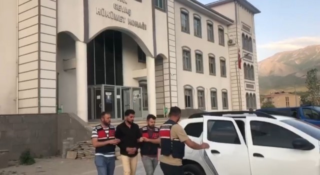 JASAT, göçmen kaçakçılarına nefes aldırmıyor: 11 gözaltı