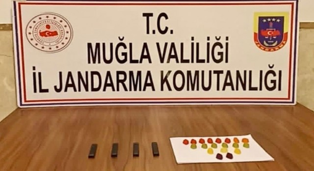 Jelibon ile uyuşturucu servisi jandarmaya takıldı