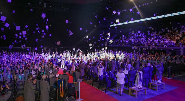 Kadir Has Üniversitesi, Beyaz Güvercinlerini Uğurladı