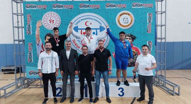 Kahramankazanın genç haltercilerinden madalyalara ambargo