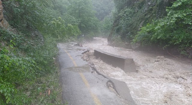 Karabük Yenicede sel büyük yıkıma yol açtı