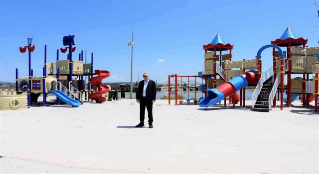 Karacabey Öğretmenler Parkında çalışmalar son aşamada