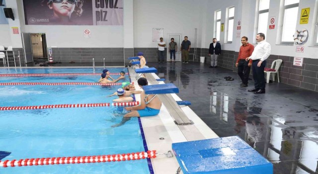 Karaköprüde yarı olimpik yüzme havuzuna ücretsiz davet