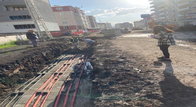 Karsta elektrik şebekesi yer altına alınıyor
