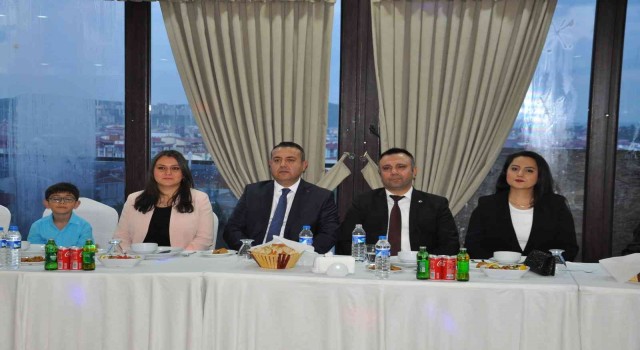 Karsta hakim ve savcılar veda yemeğinde bir araya geldi