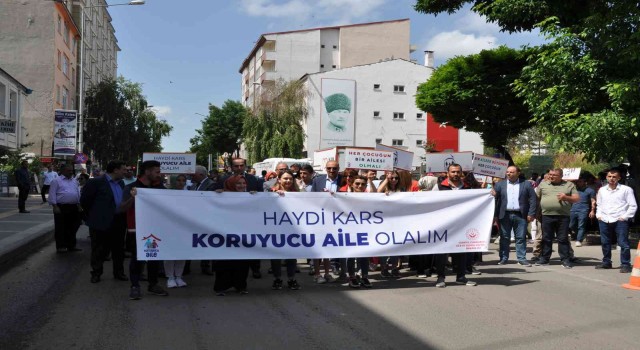 Karsta, ‘Koruyucu Aile farkındalık yürüyüşü