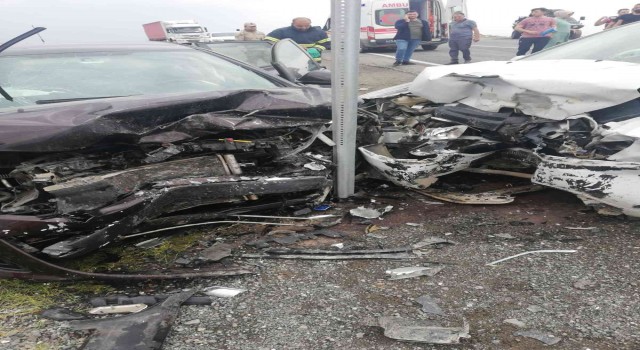 Karsta trafik kazası: 5 yaralı