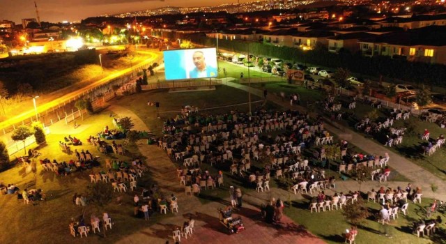 Kartepede yazlık sinema sezonu başladı