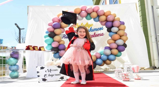 Kastamonu Belediyesi Çocuk Bakımevinde karne ve diploma heyecanı