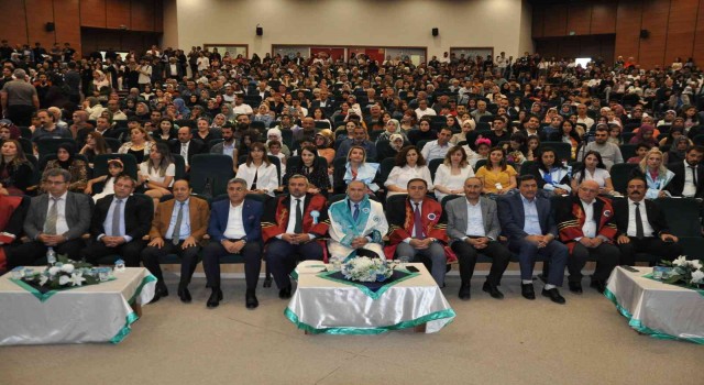 KAÜde mezuniyet heyecanı