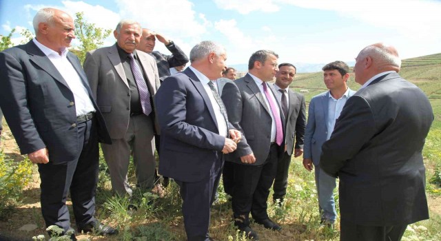 Kaymakam Çimşit, arazi sıkıntısı yaşayan vatandaşları ziyaret etti