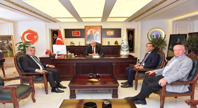 Kaymakam Öztürk ve Kaymakam Refiki Başkan Bakkalcıoğlunu ziyaret etti