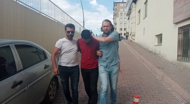 Kayseride dehşete düşüren cinayette şüpheli sağlık kontrolüne götürüldü