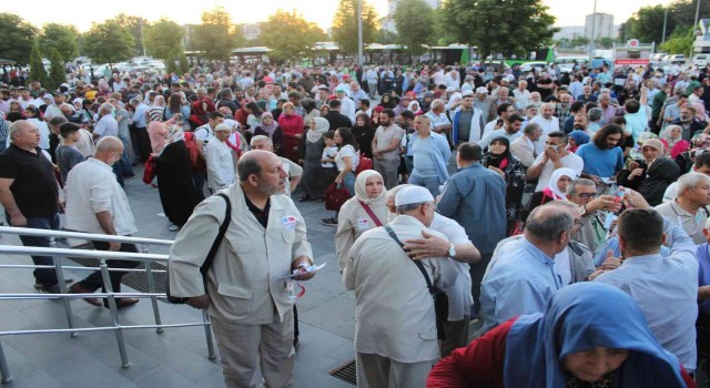 Kayseriden 180 kişi kutsal topraklara gitti