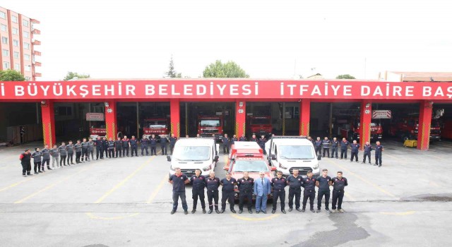 Kayseriden sel bölgesine personel ve ekipman desteği