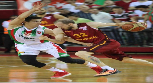 Kenan Sipahi, Pınar Karşıyakada