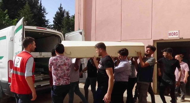 Kiliste yanarak hayatını kaybeden 2 kardeş tek tabutla ülkelerine gönderildi