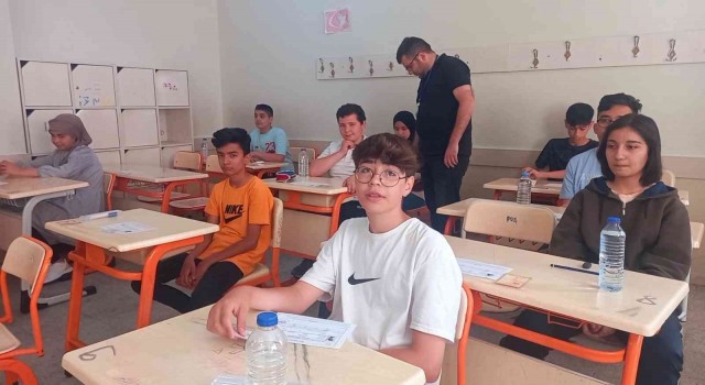 Kırıkkalede maskesiz LGS heyecanı