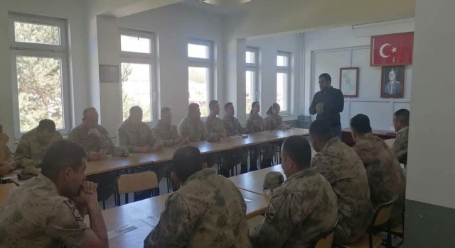 Kırsalda yaşayan vatandaşlar keneye karşı bilgilendirildi