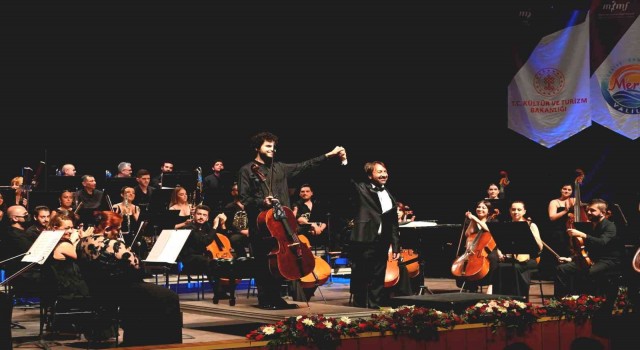 Klasik müziğin başyapıtları Mersinde seslendirildi