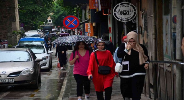 Kocaelililer güne yağmurla uyandı